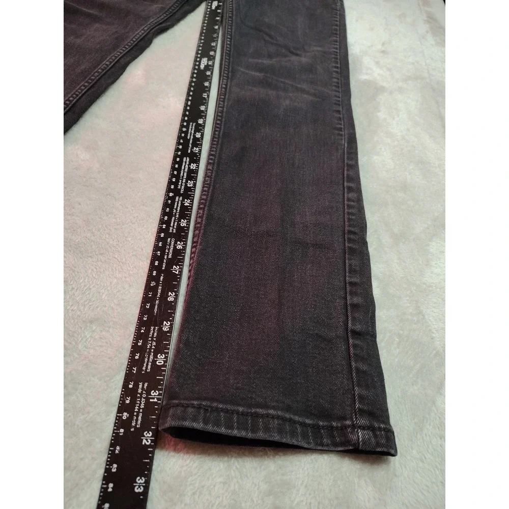 Levis please measure